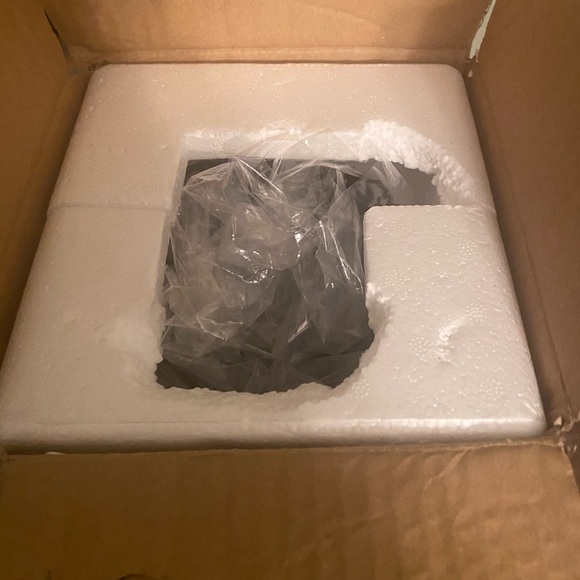 Bath and Body Works Cemetery Pedestal 3 wick candle holder water globe NEW w/BOX - Picture 9 of 11